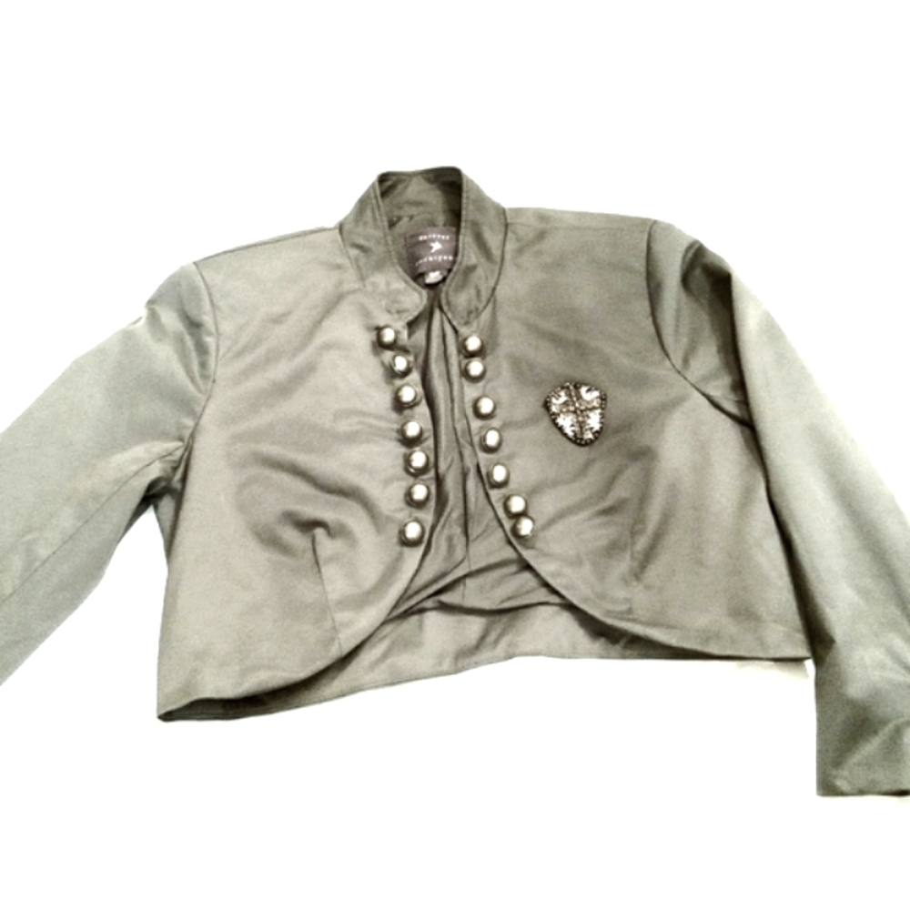 FOREVER 21 BOLERO WITH PUTER ACCENTS |🆕️